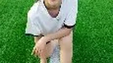 《独家揭秘：纽卡斯尔冬歇期瞄准特拉福德，力争锁定核心战位争夺战！》