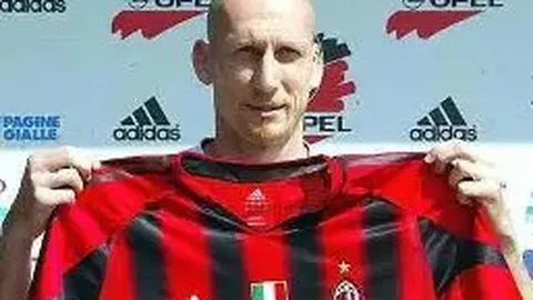 曼联史上最尴尬！阿莫林执掌教鞭43战仅14胜，胜率仅33%，创队史最低纪录